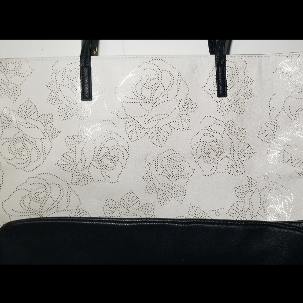 Betsey Johnson tote - Picture 3 of 8